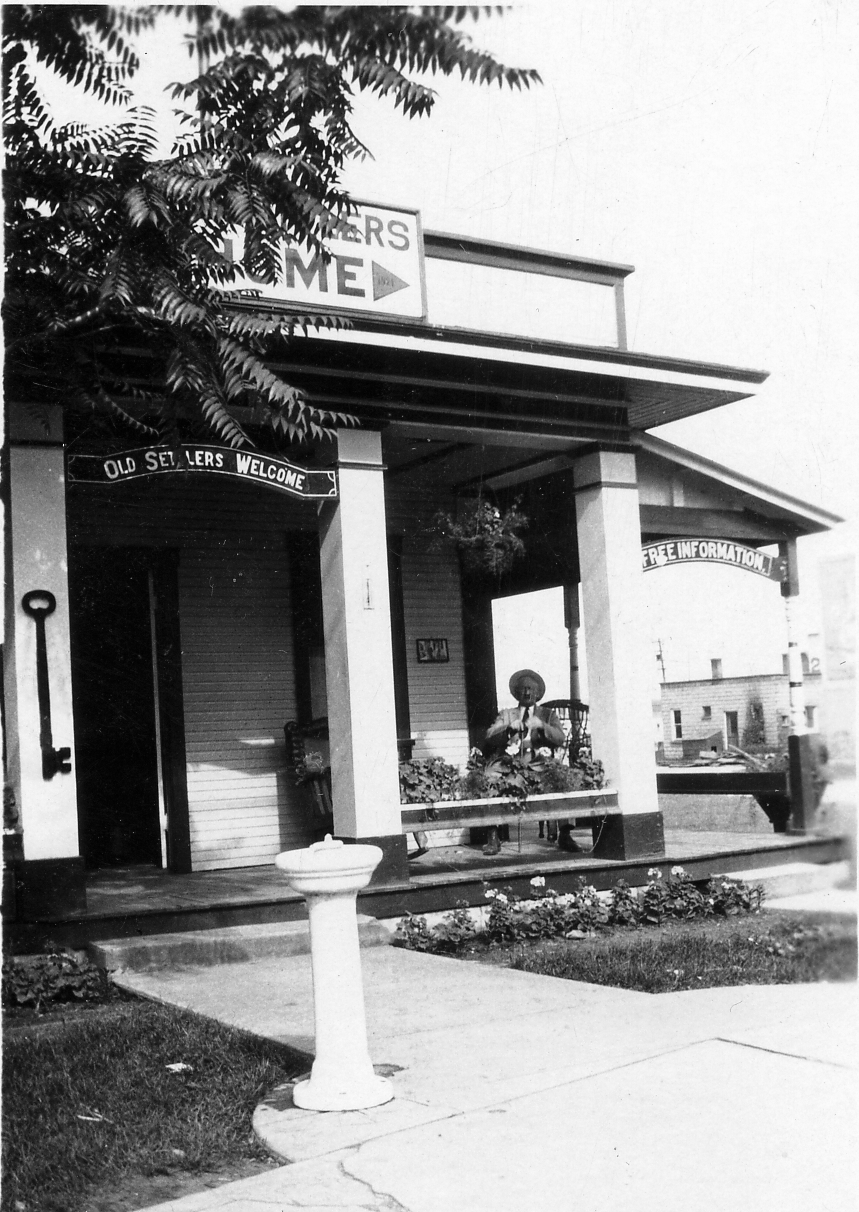 The Old Settlers building on Union Street. · TADL Local History Collection